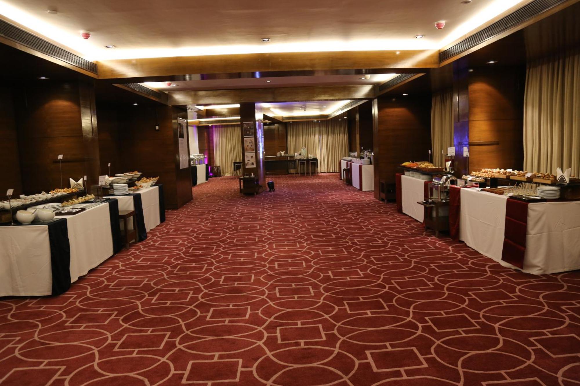 Four Points By Sheraton Ahmedabad Eksteriør bilde