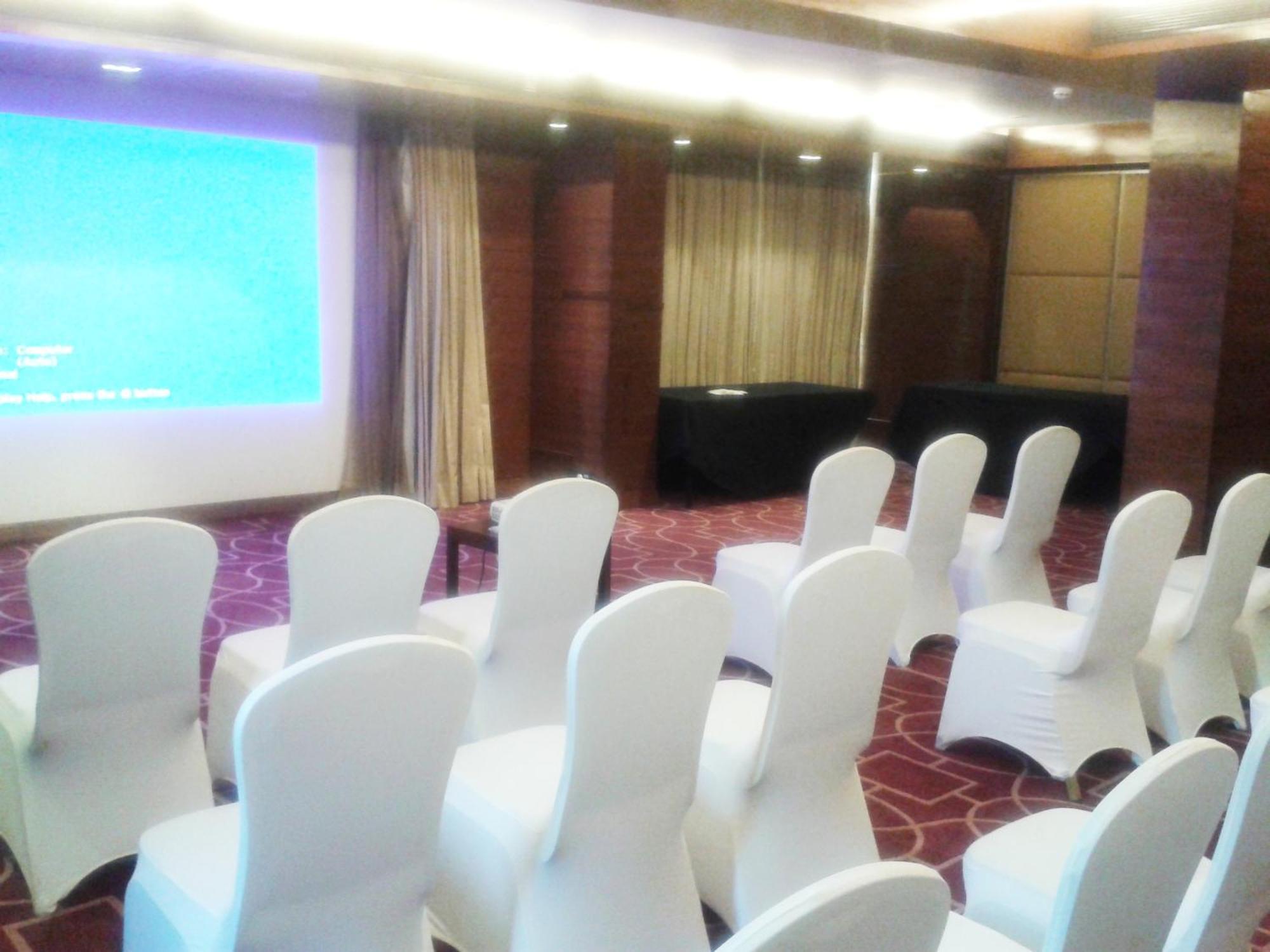 Four Points By Sheraton Ahmedabad Eksteriør bilde