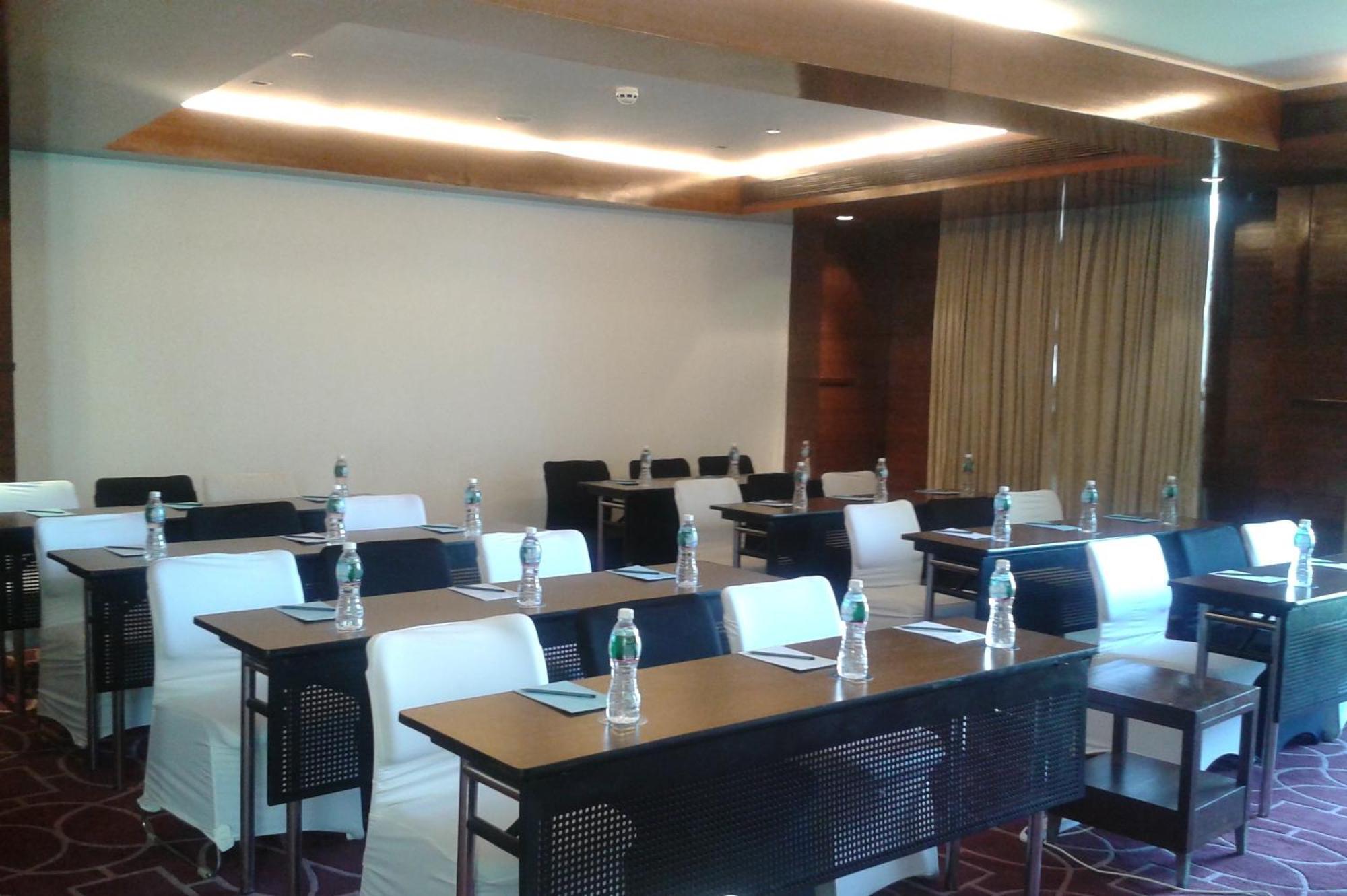 Four Points By Sheraton Ahmedabad Eksteriør bilde