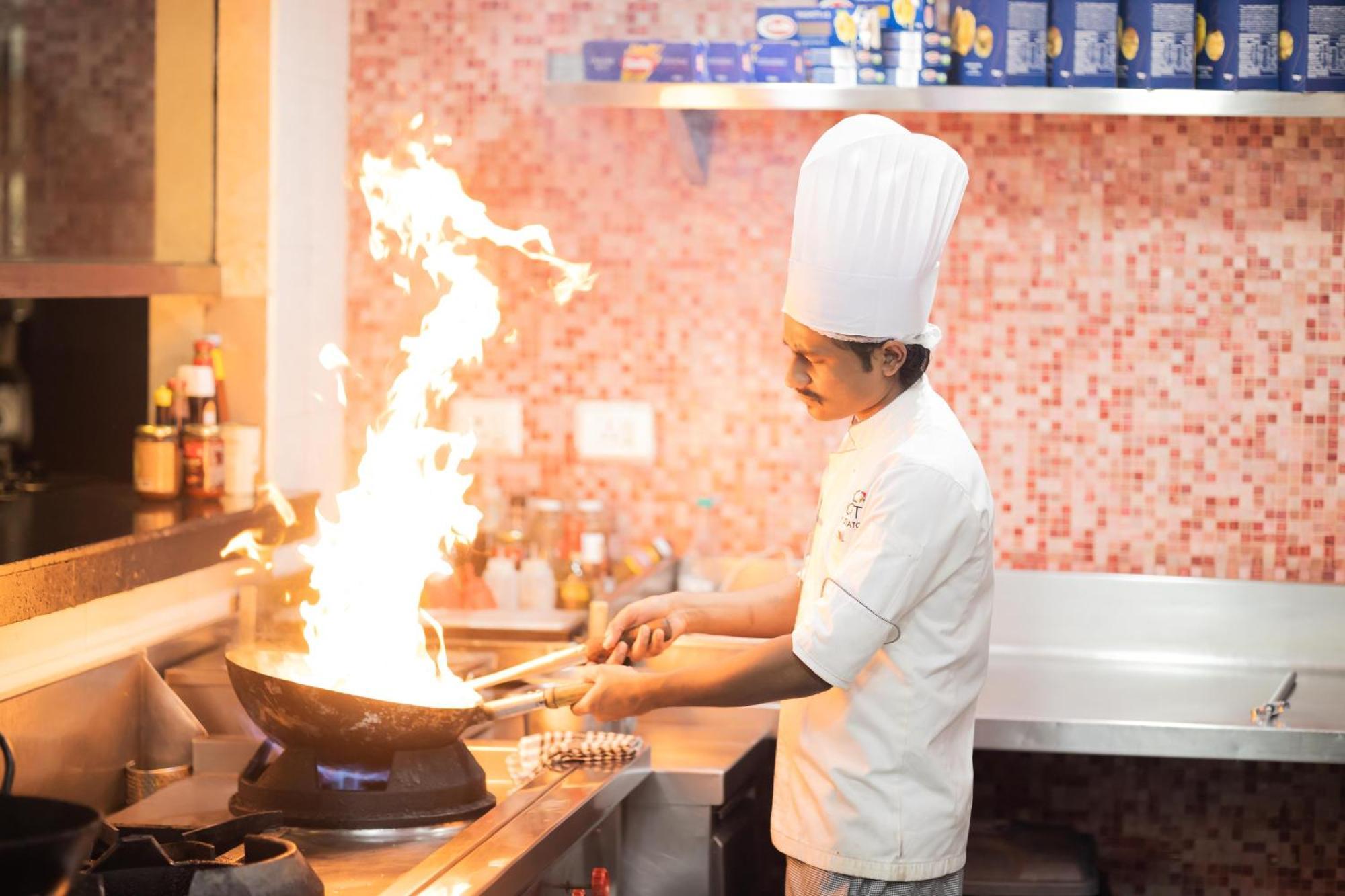 Four Points By Sheraton Ahmedabad Eksteriør bilde