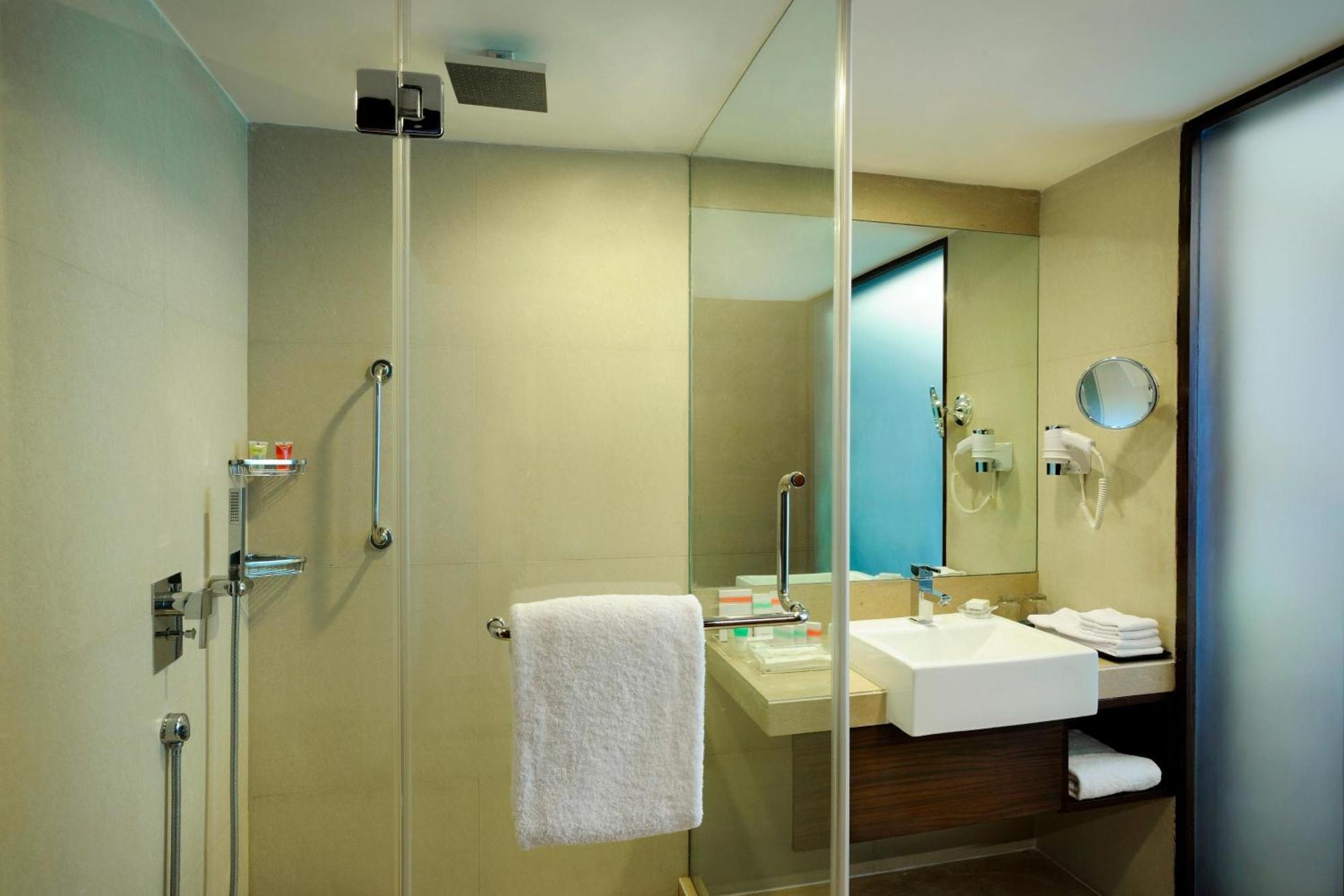 Four Points By Sheraton Ahmedabad Eksteriør bilde